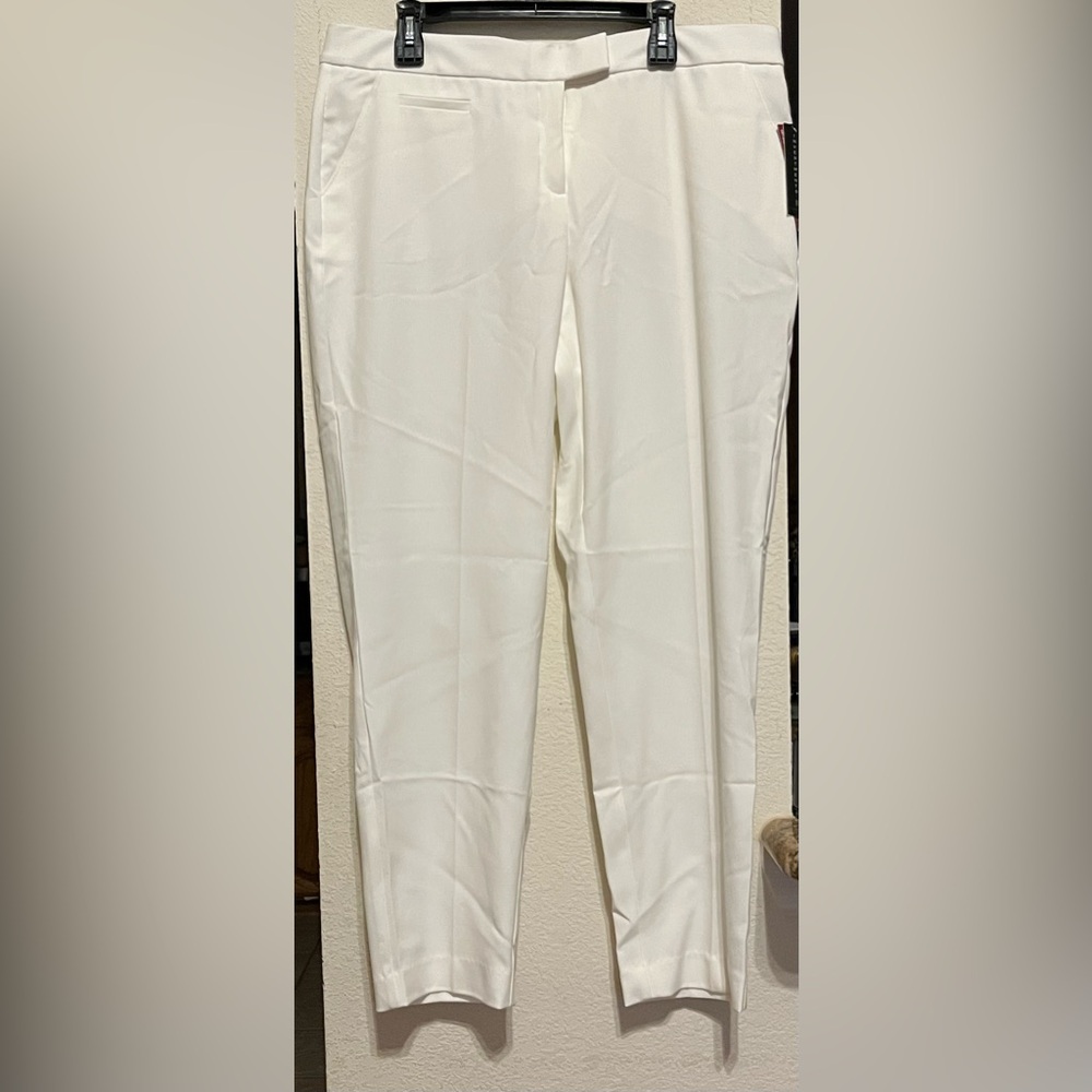 Investments Ladies Pants Straight Leg White NWT Sizes- 16WS and 16WR